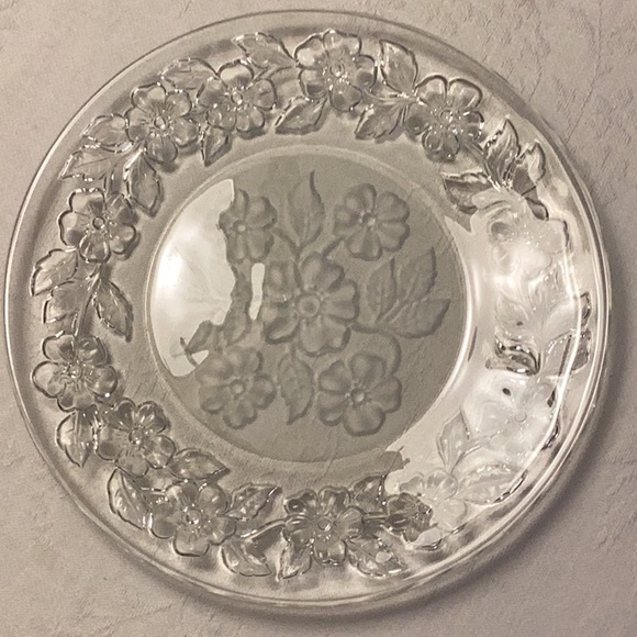 Princess House Sovereign House Apple Blossom crystal plate - Picture 2 of 2